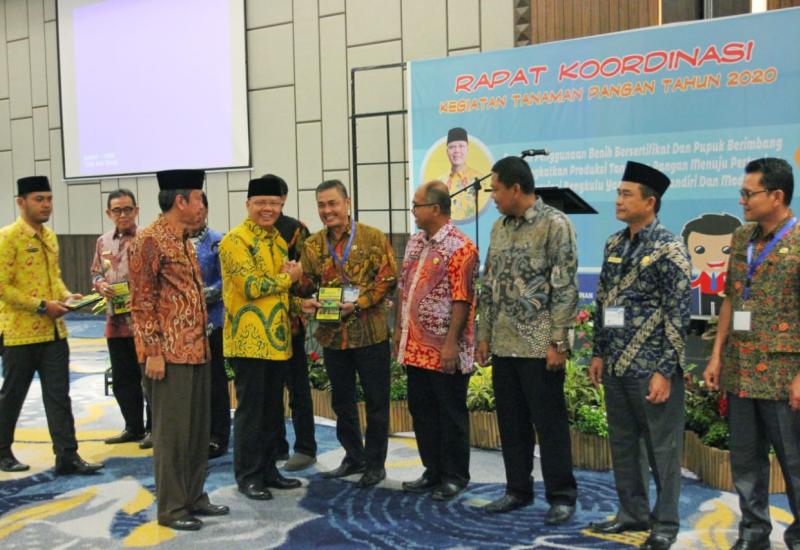 Gubernur bersama bupati/walikota se provinsi Bengkulu saat rakor.