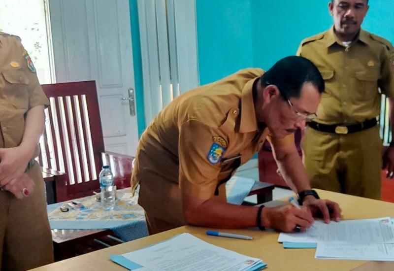 Penandatanganan berita acara.