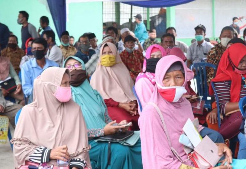 Permudah Urusan Berbagai Bidang, 302 Petani Dapat Kartu Tani