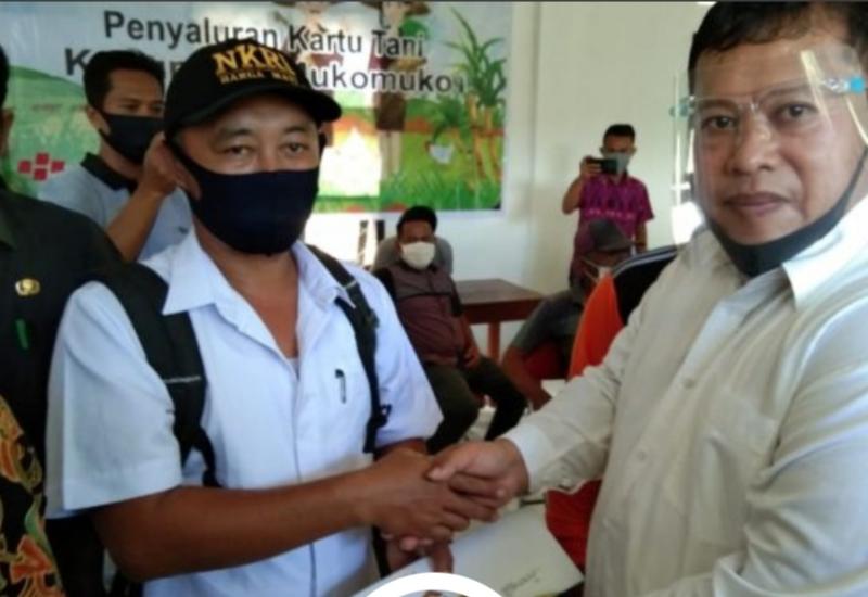 545 Petani Mukomuko Dapat Kartu Tani