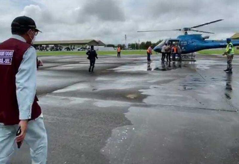 Pakai Heli, Gubernur Beserta Kapolda dan Pangdam Tinjau Lokasi Gempa Majane