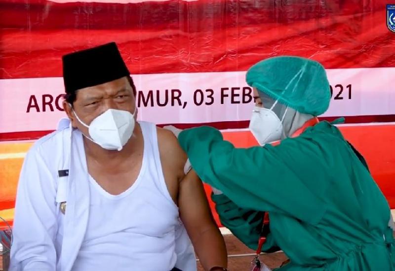 Lulus Screening, Bupati Mian Terima Vaksin Covid Sinovac