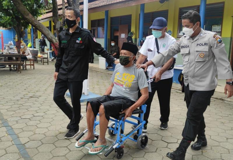 Vaksin malang
