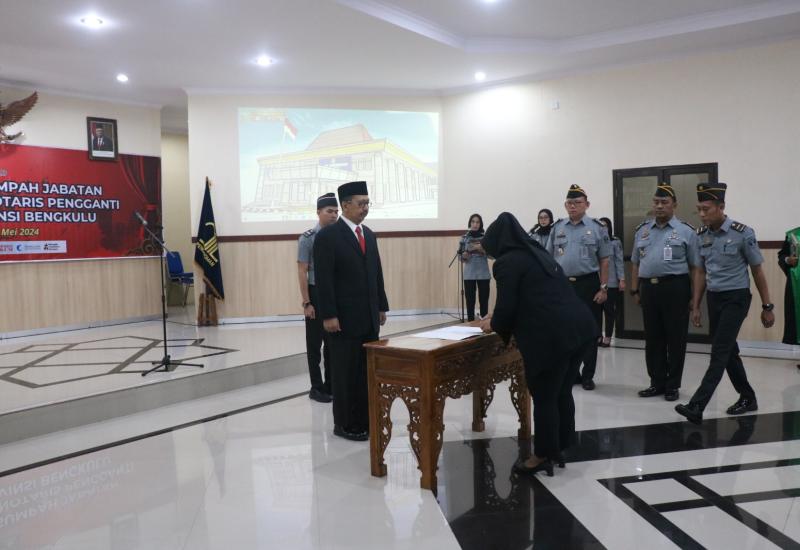 LANTIK NOTARIS PENGGANTI 