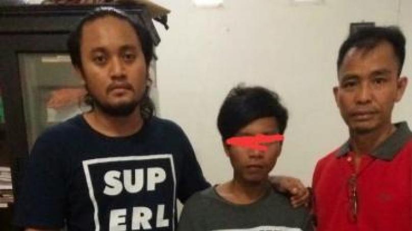 Personil Satres Narkoba saat menangkap pemilik narkoba.