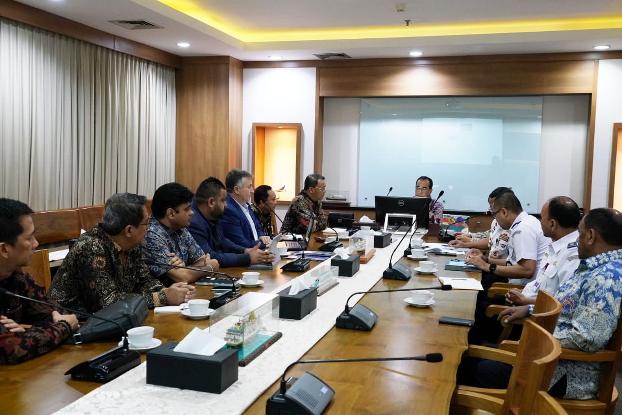 Gubernur Rohidin saat rapat bersama pihak Kemenhub RI.