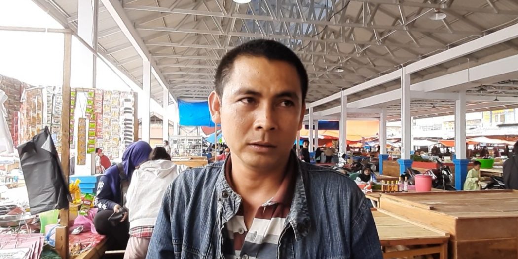 Salah satu pedagang di Pasar Panorama.