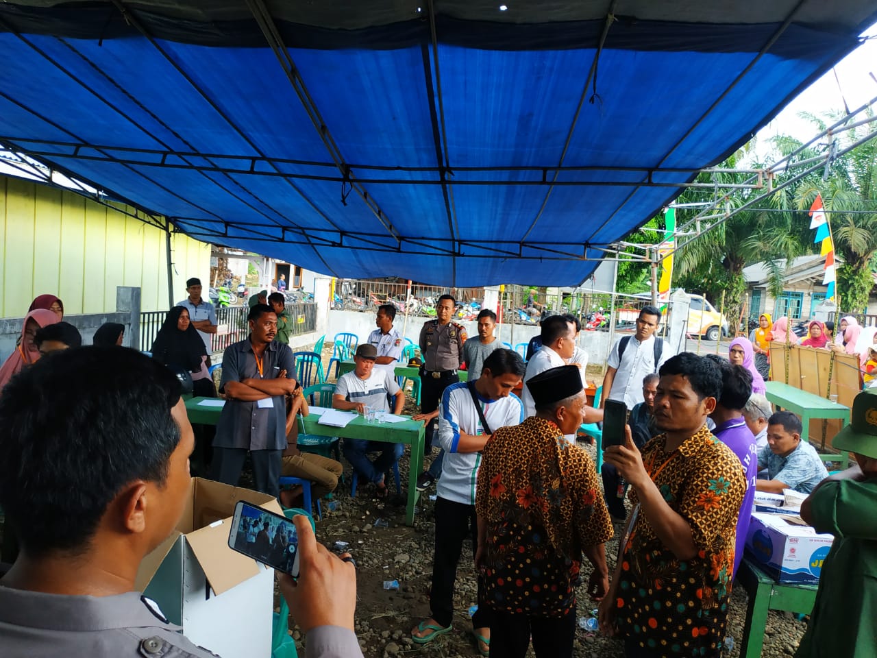 Saat kericuhan dalam pemilihan BPD Desa Pauh Terenja.