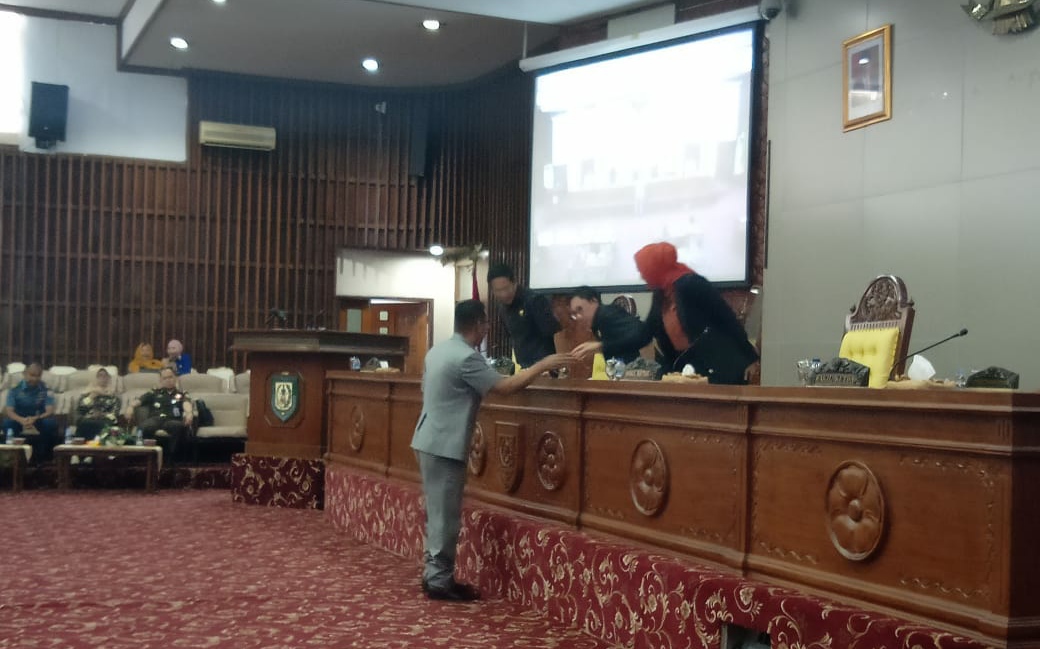 Rapat Paripurna ke-7.