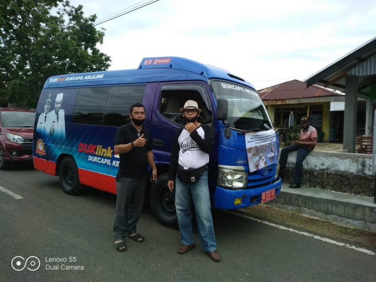 Kali Ini Mobil Duklink Jadi Transportasi Retribusi Rasmie di Kelurahan Tanah Patah