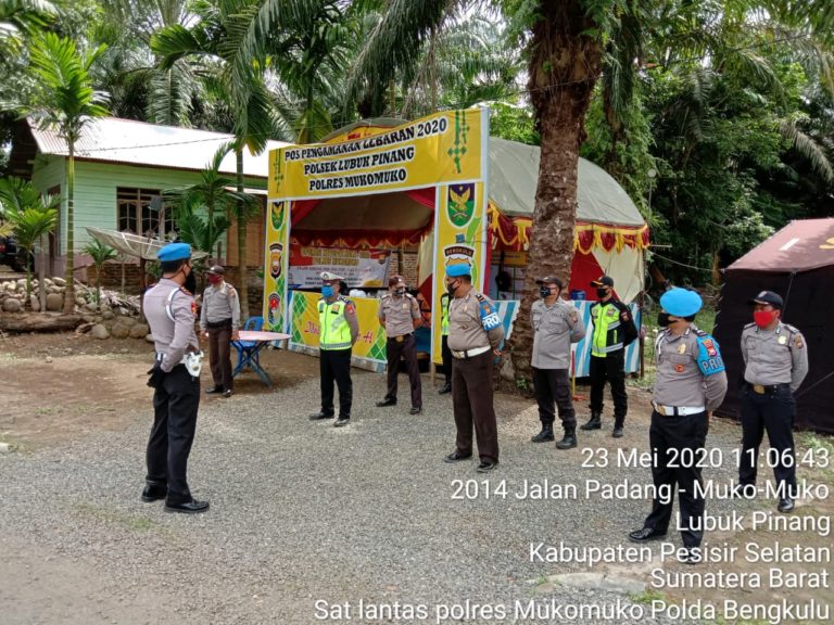 Pastikan Petugas Patuhi Aturan, Si Propam Polres Mukomuko Awasi Petugas Pospam