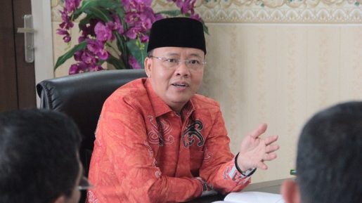 Gubernur Apresiasi Karya Jurnalis "Bidan Penakluk Kerinci Sebelat"