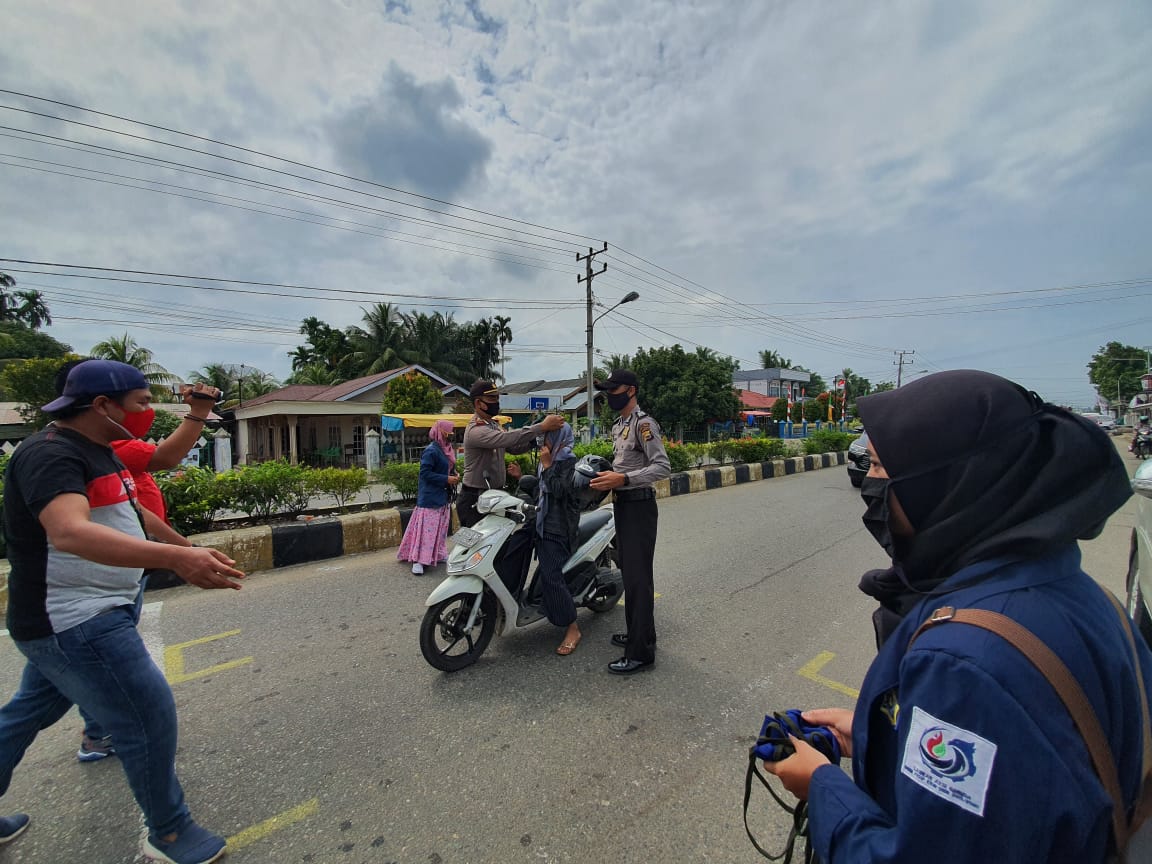 Bersama Mahasiswa KKN, Polsek MMU Sosialisasikan AKB