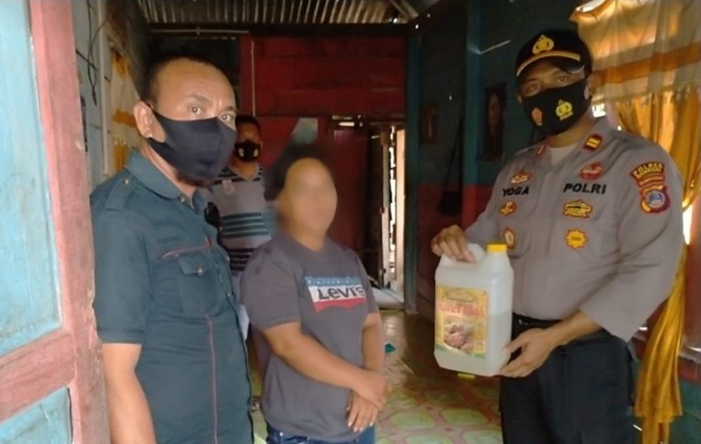 IRT di Bantui Diamankan Polisi, Kedapatan Simpan Miras Cap Tikus