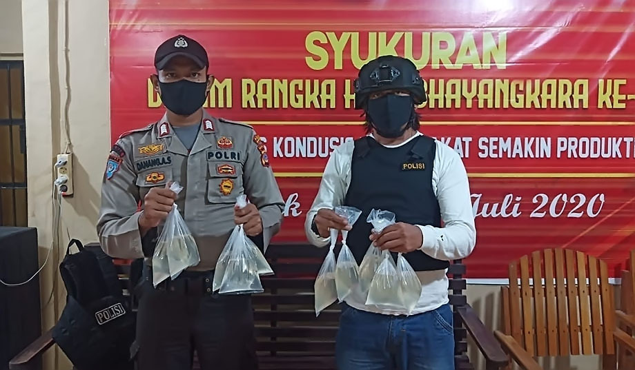 Jual Miras, Dua Rumah Warga Digerebek