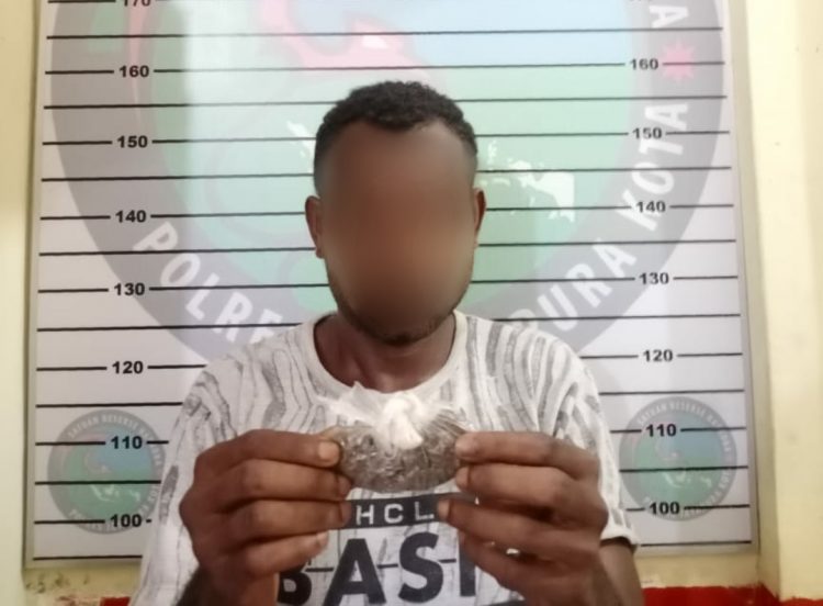 Kedapatan Bawa Ganja, Pemuda Kampung Mosso Tak Berkutik 