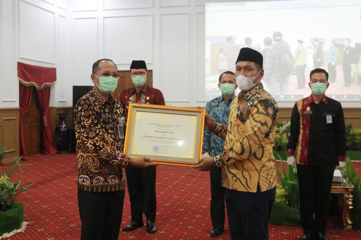 Bangun Daerah Peduli Ham, Pemprov Bengkulu Raih Penghargaan Pelayanan Publik Berbasis HAM