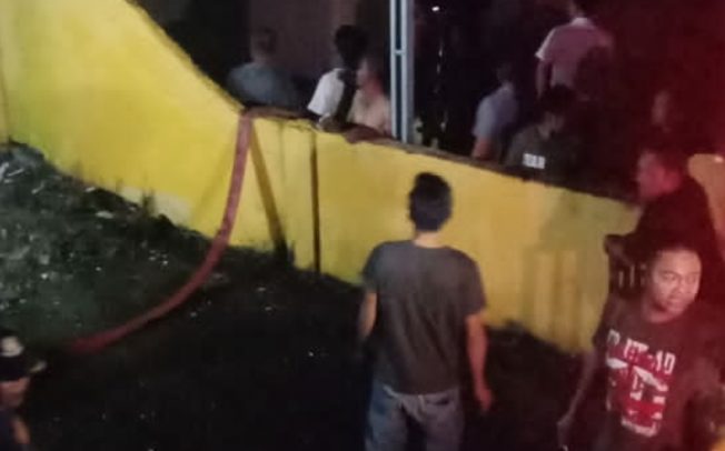 Bakar Sampah, Kandang Ayam Hingga Kantor Lurah Ikut Dilahap Api