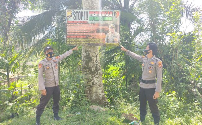 Pakai Spanduk, Polres BS Imbau Masyarakat Stop Pembakaran Hutan dan Lahan