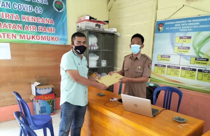 Antarkan berkas pencalonan