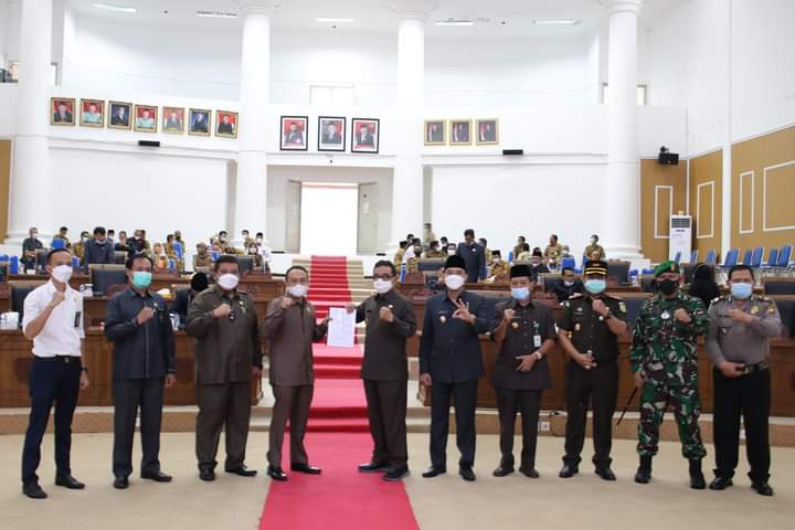 Usai rapat