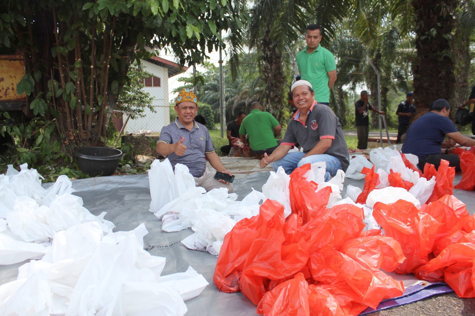 AP II Bengkulu Salurkan Hewan Kurban Program TJSL