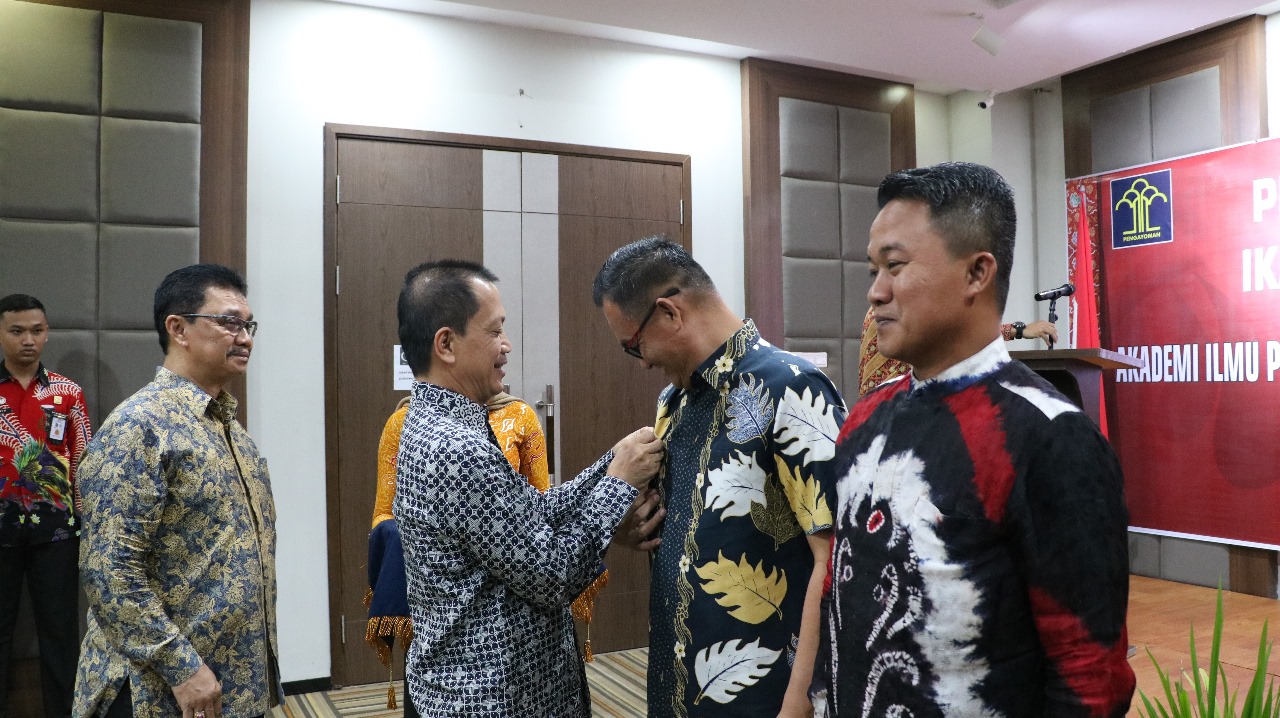 KAKANWIL, SANTOSA RESMIKAN PENGURUS IKA AKIP-POLTEKIP BENGKULU, INI HARAPANNYA