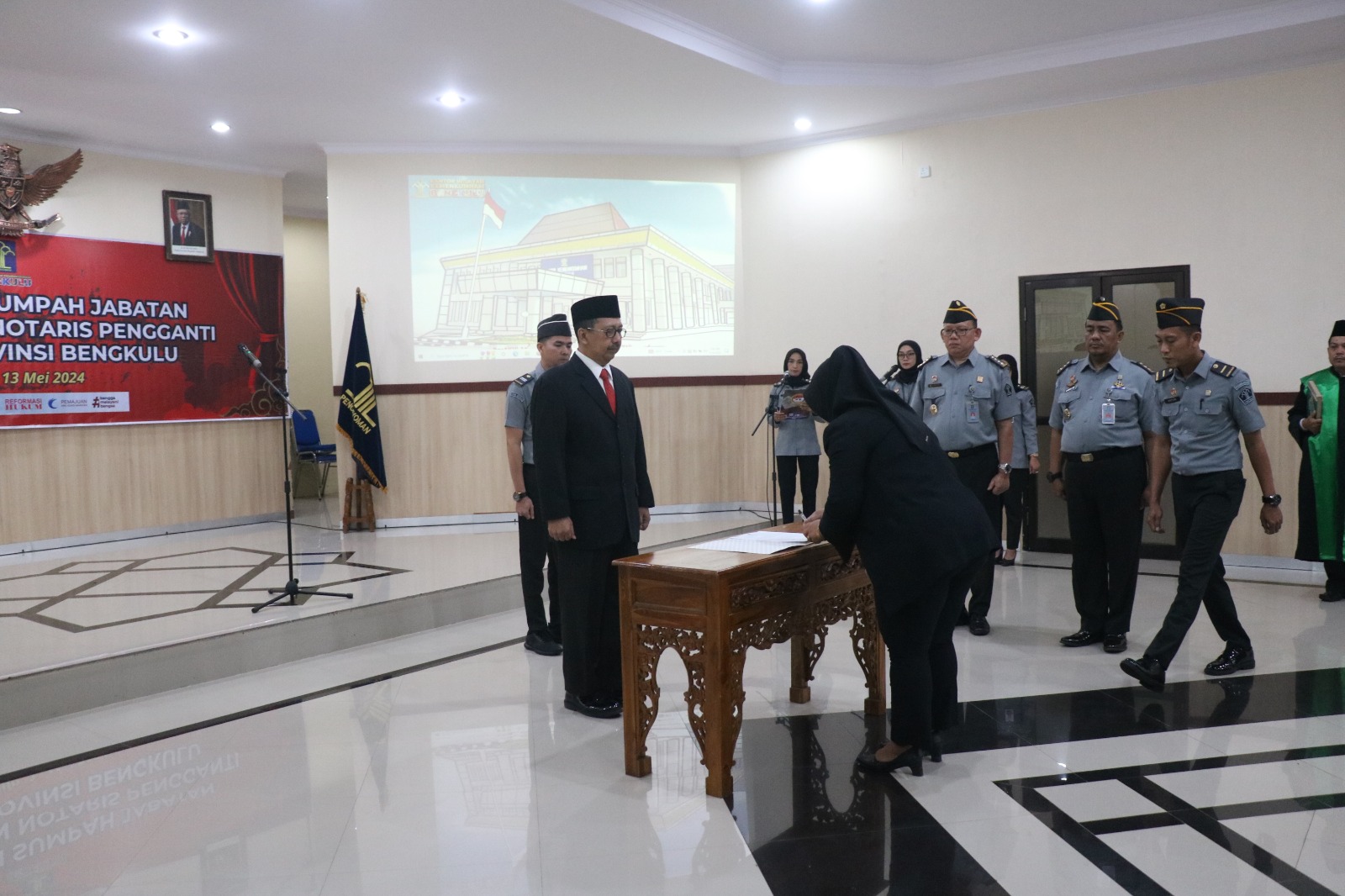 LANTIK NOTARIS PENGGANTI 