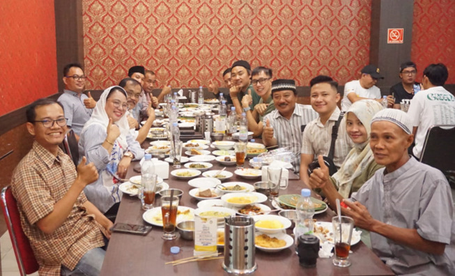 Anggota Dewan Perwakilan Daerah (DPD) RI Provinsi Bengkulu, Apt. Destita Khairilisani, S.Farm., M.S.M (B-26), melaksanakan kegiatan reses ke-25 di Rumah Makan Sederhana, Kelurahan Pagar Dewa, Kota Bengkulu, pada Senin (5/5/2026) pukul 12.30–14.30 WIB.