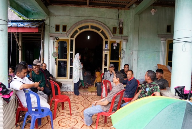 Pertemuan bersama masyarakat petani sawit di Desa Sido Mukti, Kecamatan Padang Jaya, Kabupaten Bengkulu Utara, dimanfaatkan Anggota DPD RI daerah pemilihan Bengkulu, Destita Khairilisani, untuk menghimpun berbagai aspirasi pembangunan, Kamis (4/6/2026).