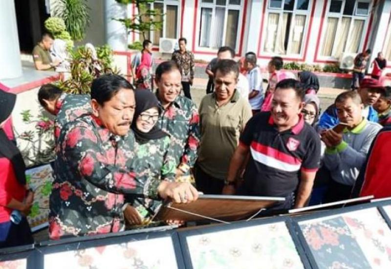 Saat bupati melauncing batik Kagano.