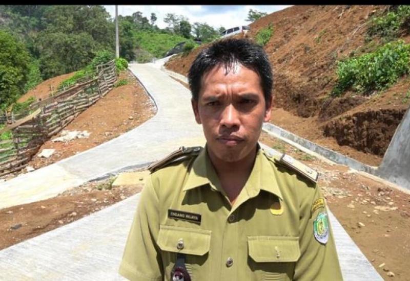 Kepala Desa Batu Beriang.
