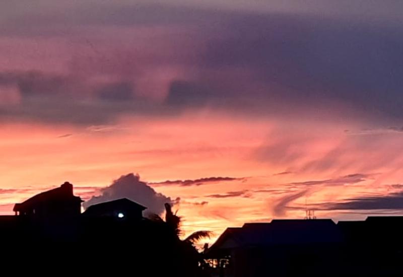 Foto yangbberhasil diambil saat awan membentuk lafaz Allah SWT.