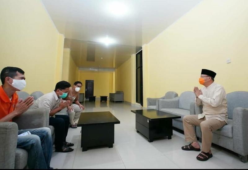 Tidak Open House, Gubernur Malah Silaturahmi Bersama Nakes Pahlawan Covid-19