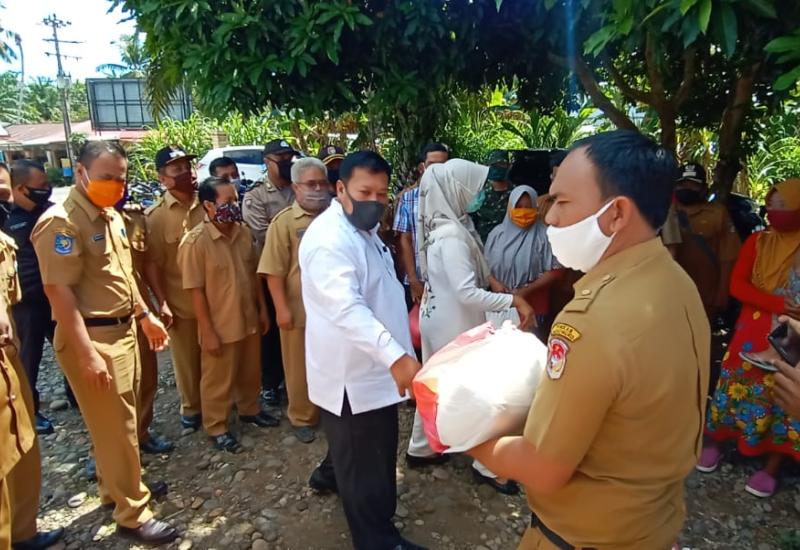 Operasi Pasar Ringankan Beban Warga XIV Koto Ditengah Pandemi