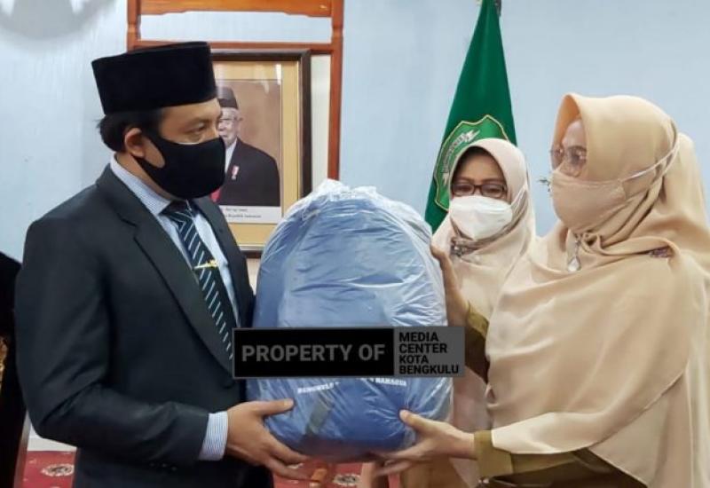 Disdik Terima 11 Ribu Paket Bantuan Untuk Siswa SD dan SMP se-Kota Bengkulu