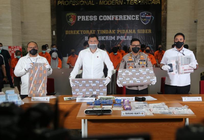 Spesialis Pembobol Akun Bank dan Ojol Terungkap