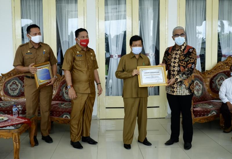 Kelola Keuangan Daerah Dengan Baik, Pemkab BU Raih 3 Penghargaan Sekaligus