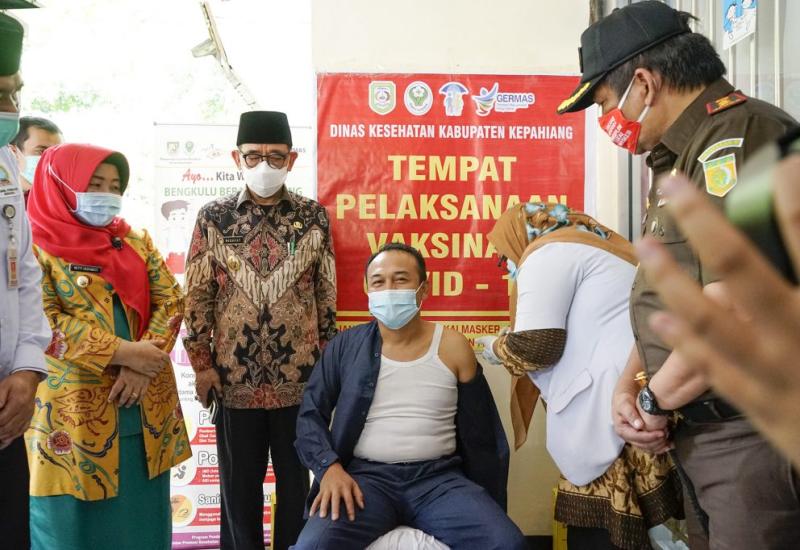 Launching Vaksin Covid-19, Bupati Kepahiang Tidak Bisa Divaksinasi