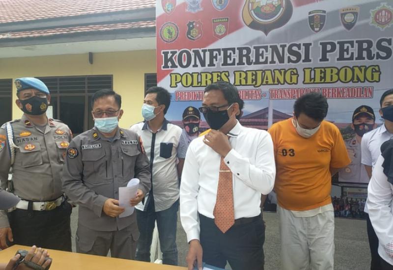 Konferensi pers
