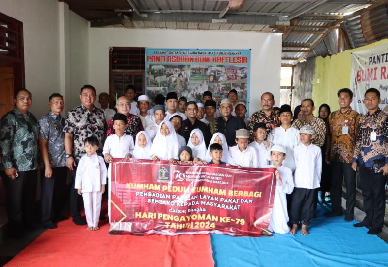  Kemenkumham Bengkulu Serahkan Bantuan Sosial ke Panti Asuhan Bumi Rafflesia dan Panti Sosial Tresna Werdha