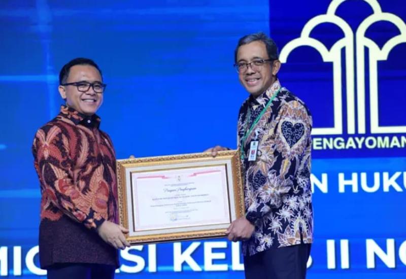 Sukses Tingkatkan Kinerja Pelayanan Publik, Kemenkumham Raih 2 Penghargaan